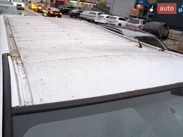 Белый Опель Виваро, объемом двигателя 2 л и пробегом 257 тыс. км за 8200 $, фото 9 на Automoto.ua