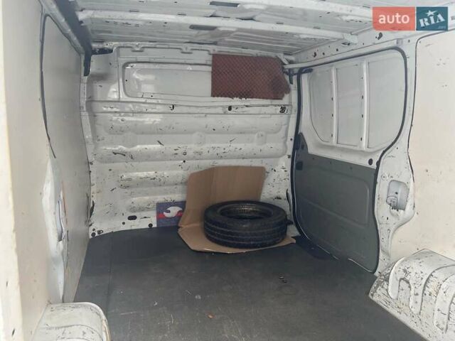 Белый Опель Виваро, объемом двигателя 2 л и пробегом 312 тыс. км за 6990 $, фото 24 на Automoto.ua