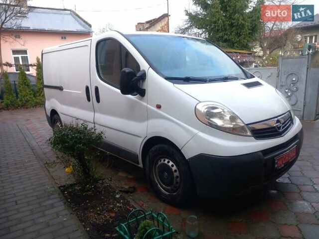 Белый Опель Виваро, объемом двигателя 2 л и пробегом 230 тыс. км за 10990 $, фото 6 на Automoto.ua