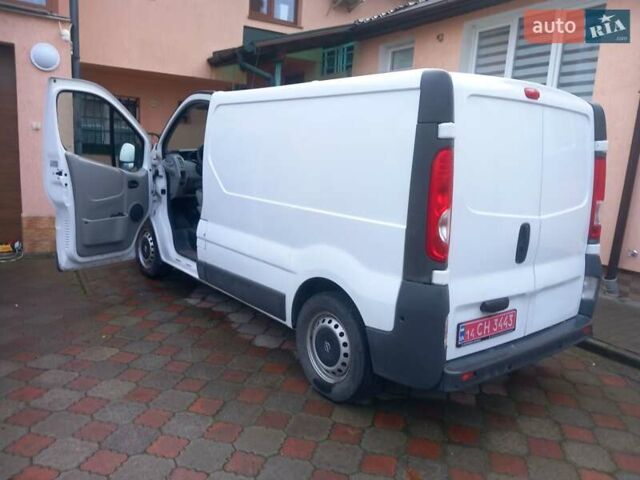 Белый Опель Виваро, объемом двигателя 2 л и пробегом 230 тыс. км за 10990 $, фото 3 на Automoto.ua