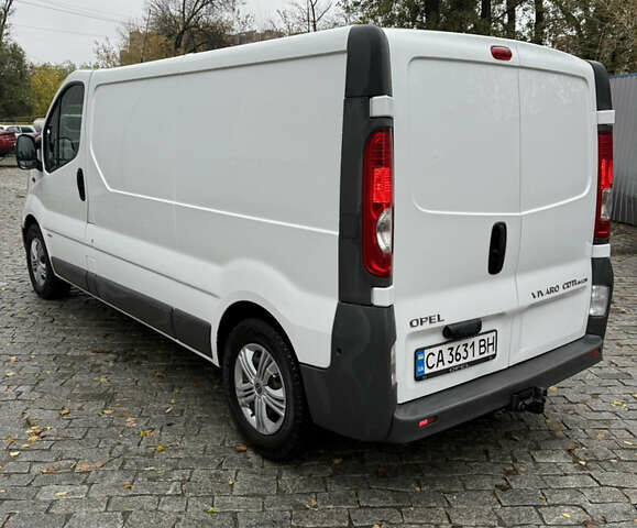 Белый Опель Виваро, объемом двигателя 2 л и пробегом 239 тыс. км за 12200 $, фото 5 на Automoto.ua