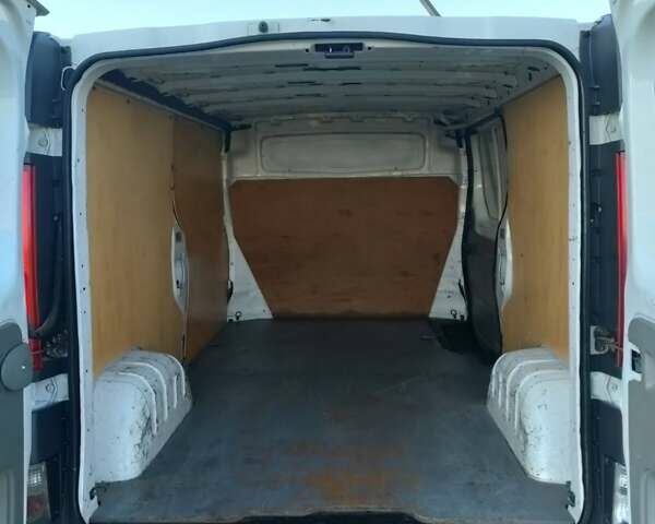 Белый Опель Виваро, объемом двигателя 2 л и пробегом 312 тыс. км за 10700 $, фото 19 на Automoto.ua