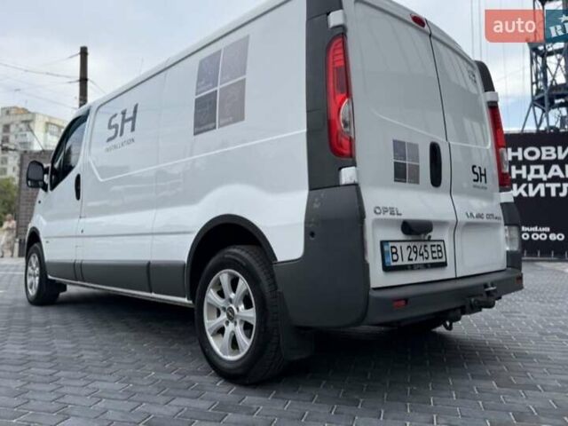 Білий Опель Віваро, об'ємом двигуна 2 л та пробігом 322 тис. км за 11200 $, фото 7 на Automoto.ua
