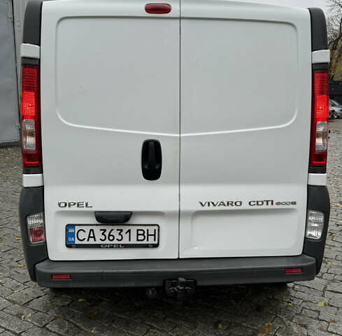 Белый Опель Виваро, объемом двигателя 2 л и пробегом 239 тыс. км за 12200 $, фото 6 на Automoto.ua
