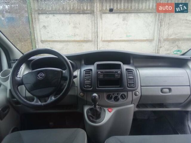 Білий Опель Віваро, об'ємом двигуна 2 л та пробігом 247 тис. км за 9500 $, фото 6 на Automoto.ua