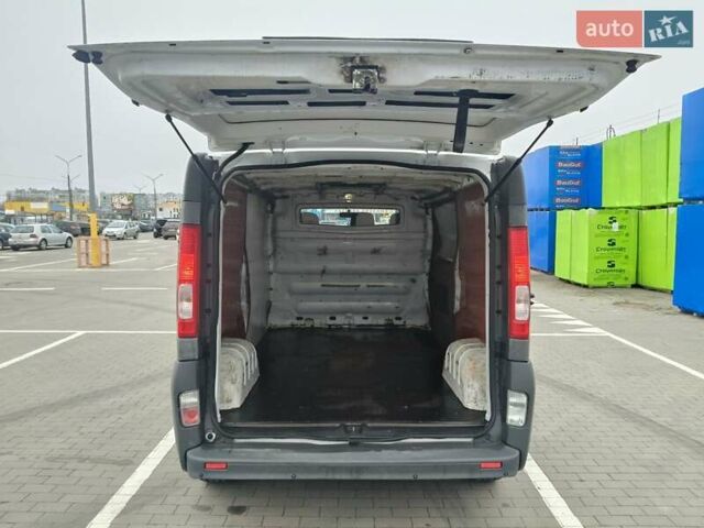 Белый Опель Виваро, объемом двигателя 2 л и пробегом 531 тыс. км за 9500 $, фото 11 на Automoto.ua