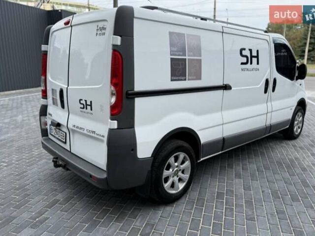 Білий Опель Віваро, об'ємом двигуна 2 л та пробігом 322 тис. км за 11200 $, фото 9 на Automoto.ua