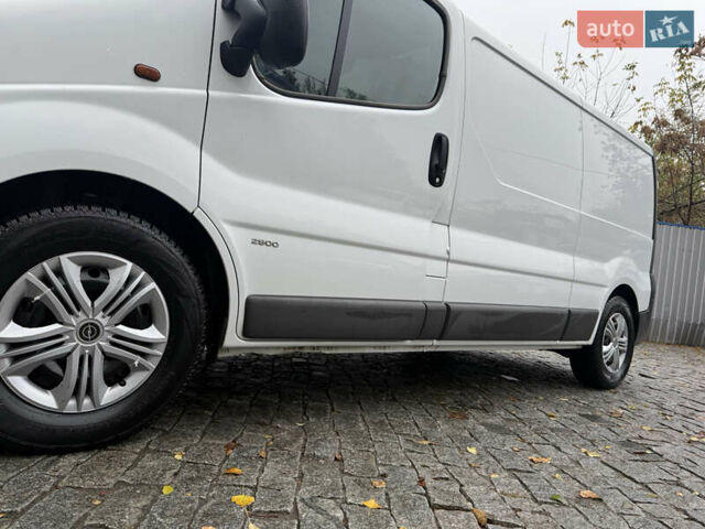 Белый Опель Виваро, объемом двигателя 2 л и пробегом 239 тыс. км за 12200 $, фото 8 на Automoto.ua