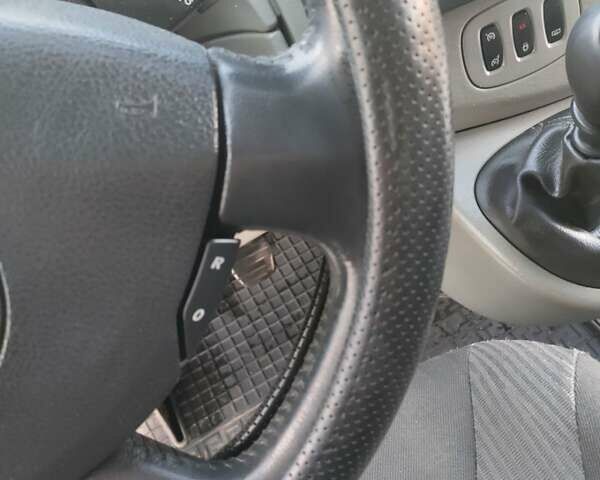 Белый Опель Виваро, объемом двигателя 2 л и пробегом 312 тыс. км за 10700 $, фото 25 на Automoto.ua