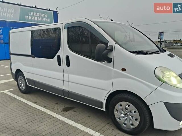 Белый Опель Виваро, объемом двигателя 2 л и пробегом 531 тыс. км за 9500 $, фото 15 на Automoto.ua