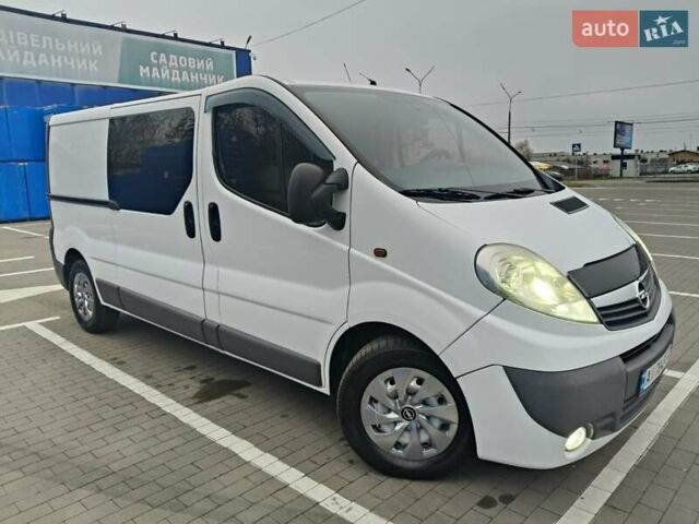 Белый Опель Виваро, объемом двигателя 2 л и пробегом 531 тыс. км за 9500 $, фото 23 на Automoto.ua