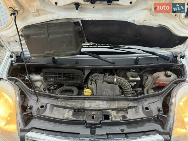 Белый Опель Виваро, объемом двигателя 2 л и пробегом 239 тыс. км за 12200 $, фото 25 на Automoto.ua