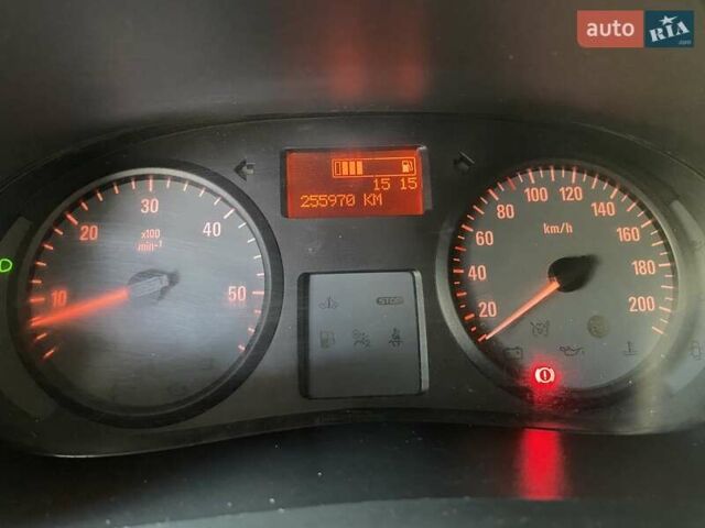 Опель Виваро 2014 в Николаеве на Automoto.ua Белый Опель Виваро, объемом двигателя 2 л и пробегом 255 тыс. км за 10900 $, фото 24 на Automoto.ua