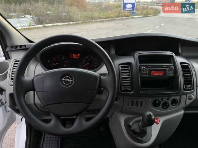 Опель Віваро 2014 у Радивилове на Automoto.ua Білий Опель Віваро, об'ємом двигуна 2 л та пробігом 222 тис. км за 11000 $, фото 19 на Automoto.ua