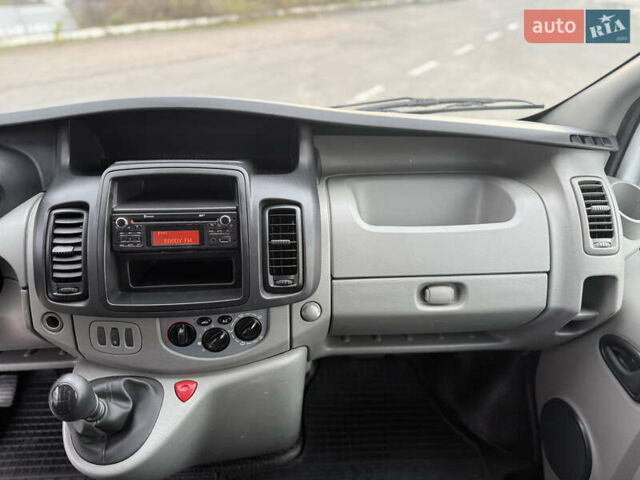 Опель Віваро 2014 у Радивилове на Automoto.ua Білий Опель Віваро, об'ємом двигуна 2 л та пробігом 222 тис. км за 11000 $, фото 20 на Automoto.ua