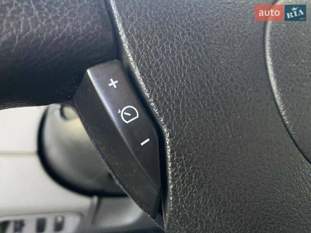 Опель Виваро 2014 в Николаеве на Automoto.ua Белый Опель Виваро, объемом двигателя 2 л и пробегом 255 тыс. км за 10900 $, фото 28 на Automoto.ua