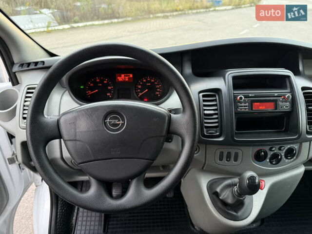 Опель Віваро 2014 у Радивилове на Automoto.ua Білий Опель Віваро, об'ємом двигуна 2 л та пробігом 222 тис. км за 11000 $, фото 37 на Automoto.ua