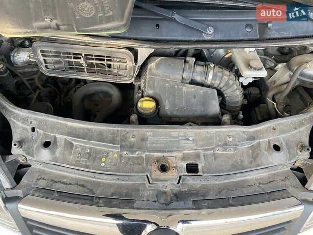 Опель Виваро 2014 в Николаеве на Automoto.ua Белый Опель Виваро, объемом двигателя 2 л и пробегом 255 тыс. км за 10900 $, фото 32 на Automoto.ua