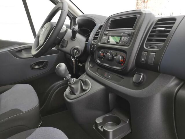 Білий Опель Віваро, об'ємом двигуна 1.6 л та пробігом 170 тис. км за 12500 $, фото 17 на Automoto.ua