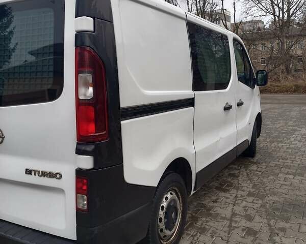 Білий Опель Віваро, об'ємом двигуна 1.6 л та пробігом 240 тис. км за 9850 $, фото 7 на Automoto.ua