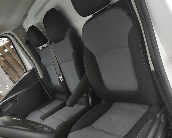 Білий Опель Віваро, об'ємом двигуна 1.6 л та пробігом 170 тис. км за 12500 $, фото 20 на Automoto.ua