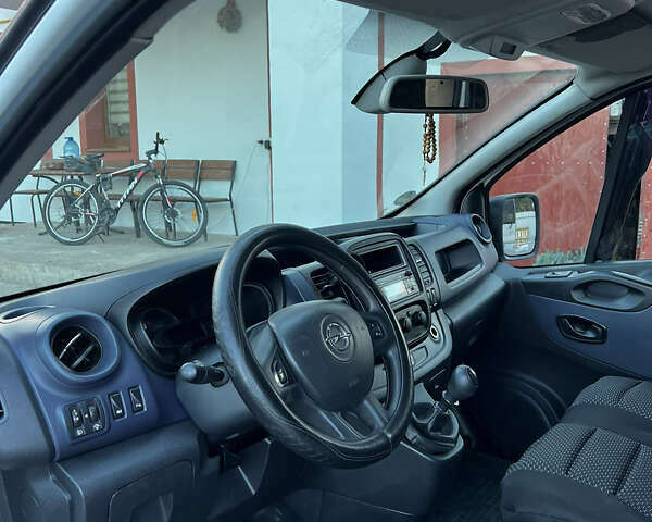 Белый Опель Виваро, объемом двигателя 1.6 л и пробегом 210 тыс. км за 10500 $, фото 16 на Automoto.ua