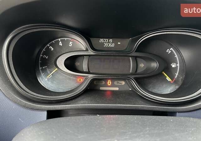 Белый Опель Виваро, объемом двигателя 1.6 л и пробегом 260 тыс. км за 10900 $, фото 9 на Automoto.ua