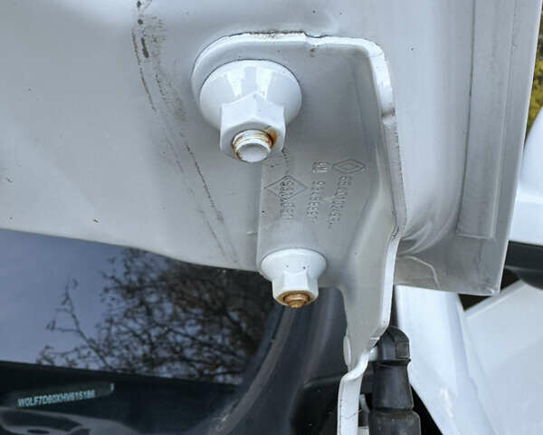 Белый Опель Виваро, объемом двигателя 1.6 л и пробегом 155 тыс. км за 15200 $, фото 36 на Automoto.ua