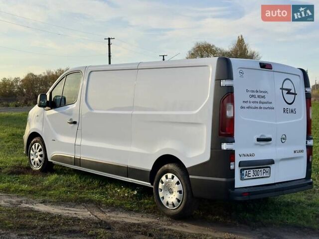 Белый Опель Виваро, объемом двигателя 1.6 л и пробегом 250 тыс. км за 12500 $, фото 7 на Automoto.ua