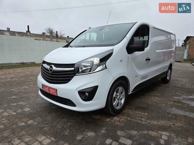 Білий Опель Віваро, об'ємом двигуна 1.6 л та пробігом 245 тис. км за 14500 $, фото 2 на Automoto.ua