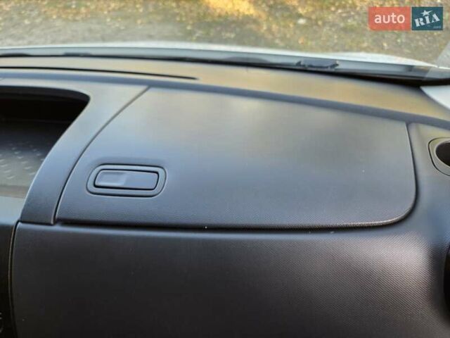 Білий Опель Віваро, об'ємом двигуна 1.6 л та пробігом 245 тис. км за 14800 $, фото 42 на Automoto.ua