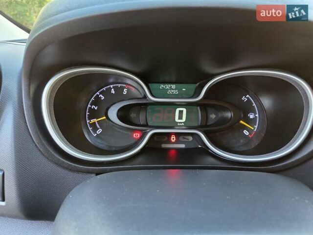 Білий Опель Віваро, об'ємом двигуна 1.6 л та пробігом 245 тис. км за 14800 $, фото 23 на Automoto.ua