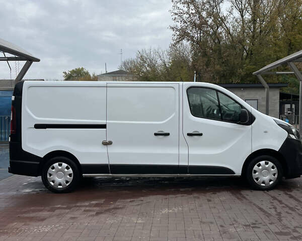 Белый Опель Виваро, объемом двигателя 1.6 л и пробегом 174 тыс. км за 12900 $, фото 6 на Automoto.ua