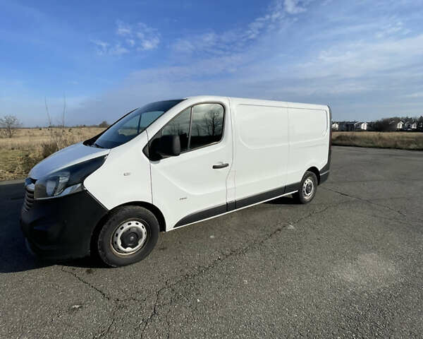 Белый Опель Виваро, объемом двигателя 1.6 л и пробегом 268 тыс. км за 9700 $, фото 1 на Automoto.ua