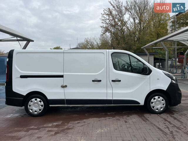 Белый Опель Виваро, объемом двигателя 1.6 л и пробегом 174 тыс. км за 12900 $, фото 8 на Automoto.ua