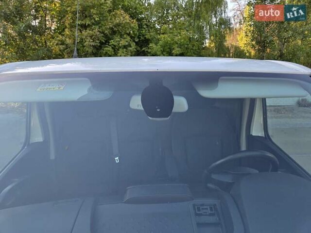 Білий Опель Віваро, об'ємом двигуна 1.6 л та пробігом 245 тис. км за 14800 $, фото 22 на Automoto.ua