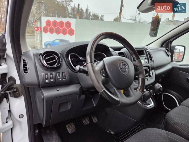 Білий Опель Віваро, об'ємом двигуна 1.6 л та пробігом 245 тис. км за 14500 $, фото 35 на Automoto.ua