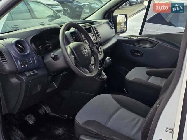 Білий Опель Віваро, об'ємом двигуна 1.6 л та пробігом 199 тис. км за 10999 $, фото 18 на Automoto.ua