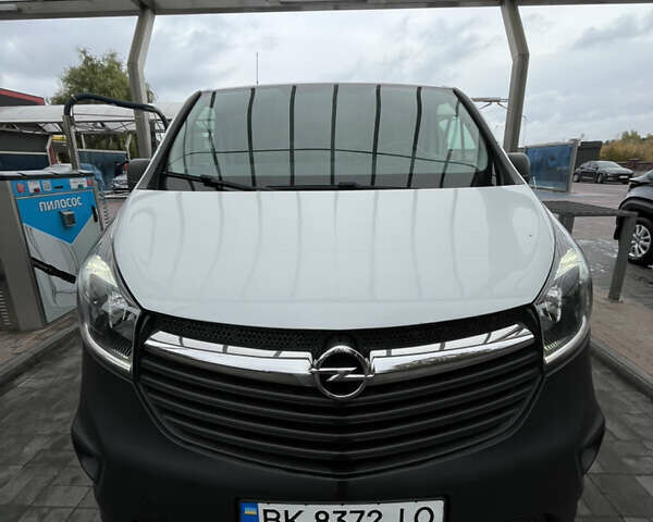Белый Опель Виваро, объемом двигателя 1.6 л и пробегом 174 тыс. км за 12900 $, фото 18 на Automoto.ua