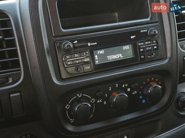 Белый Опель Виваро, объемом двигателя 1.6 л и пробегом 198 тыс. км за 10999 $, фото 25 на Automoto.ua