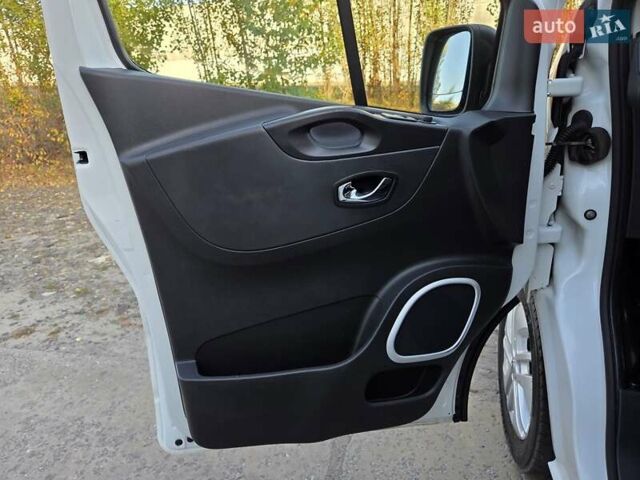Білий Опель Віваро, об'ємом двигуна 1.6 л та пробігом 245 тис. км за 14800 $, фото 25 на Automoto.ua
