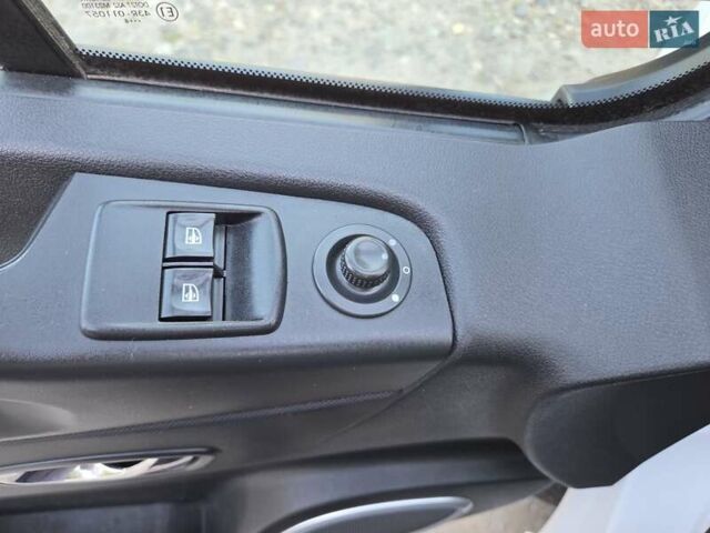 Білий Опель Віваро, об'ємом двигуна 1.6 л та пробігом 245 тис. км за 14800 $, фото 27 на Automoto.ua