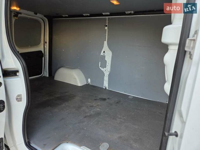 Білий Опель Віваро, об'ємом двигуна 1.6 л та пробігом 245 тис. км за 14800 $, фото 33 на Automoto.ua
