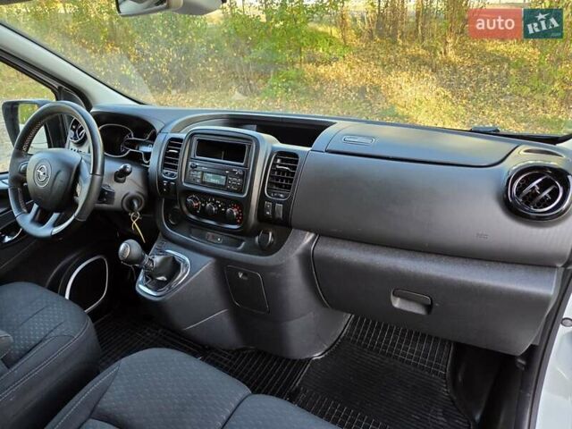 Білий Опель Віваро, об'ємом двигуна 1.6 л та пробігом 245 тис. км за 14800 $, фото 38 на Automoto.ua