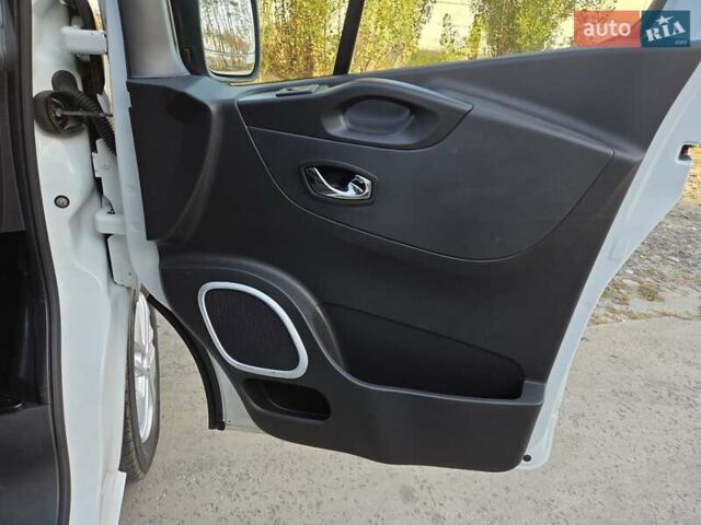 Білий Опель Віваро, об'ємом двигуна 1.6 л та пробігом 245 тис. км за 14800 $, фото 35 на Automoto.ua