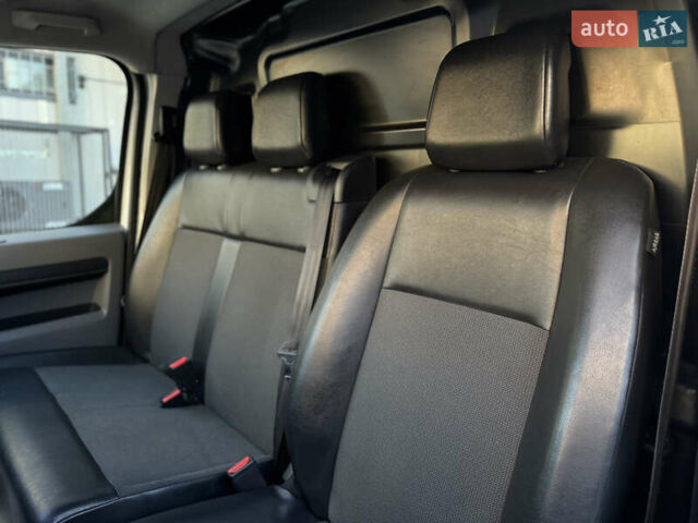 Белый Опель Виваро, объемом двигателя 2 л и пробегом 202 тыс. км за 18999 $, фото 13 на Automoto.ua