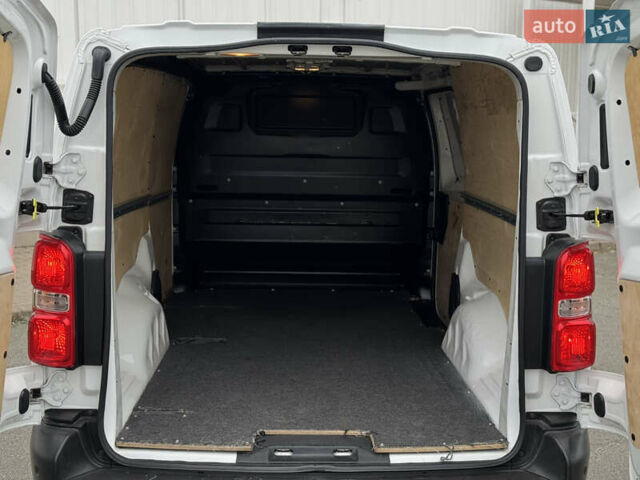 Белый Опель Виваро, объемом двигателя 2 л и пробегом 203 тыс. км за 18900 $, фото 17 на Automoto.ua