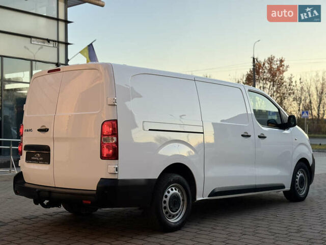 Белый Опель Виваро, объемом двигателя 2 л и пробегом 202 тыс. км за 18999 $, фото 4 на Automoto.ua