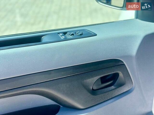 Білий Опель Віваро, об'ємом двигуна 1.5 л та пробігом 82 тис. км за 19900 $, фото 18 на Automoto.ua