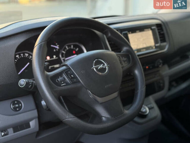 Белый Опель Виваро, объемом двигателя 2 л и пробегом 202 тыс. км за 18999 $, фото 14 на Automoto.ua